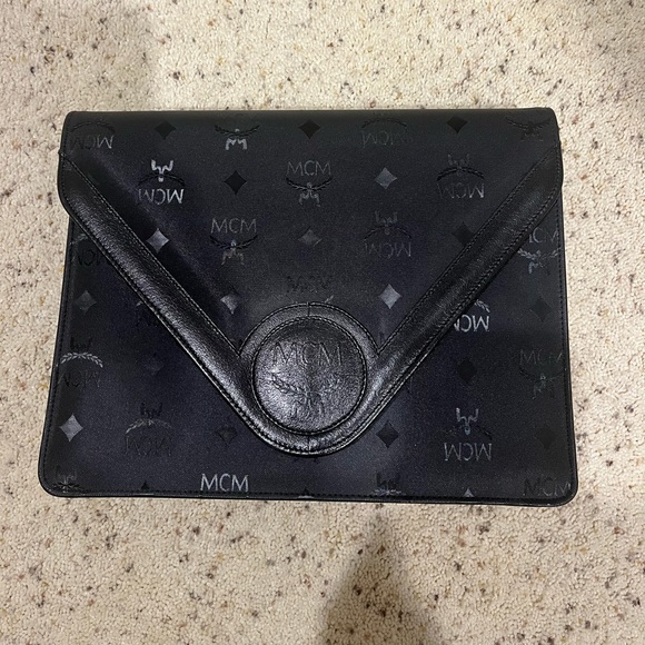 Vintage MCM Large Black Envelope Bag with Adjustable Strap - Picture 2 of 5